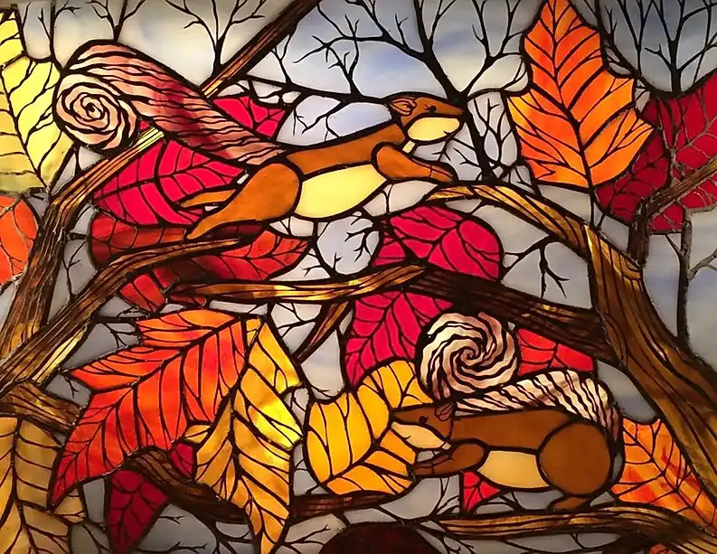 Margo-D-Marquette-Aesop's-Tiffany-Glass-Fall-&-Winter-Animal-Panels (10)